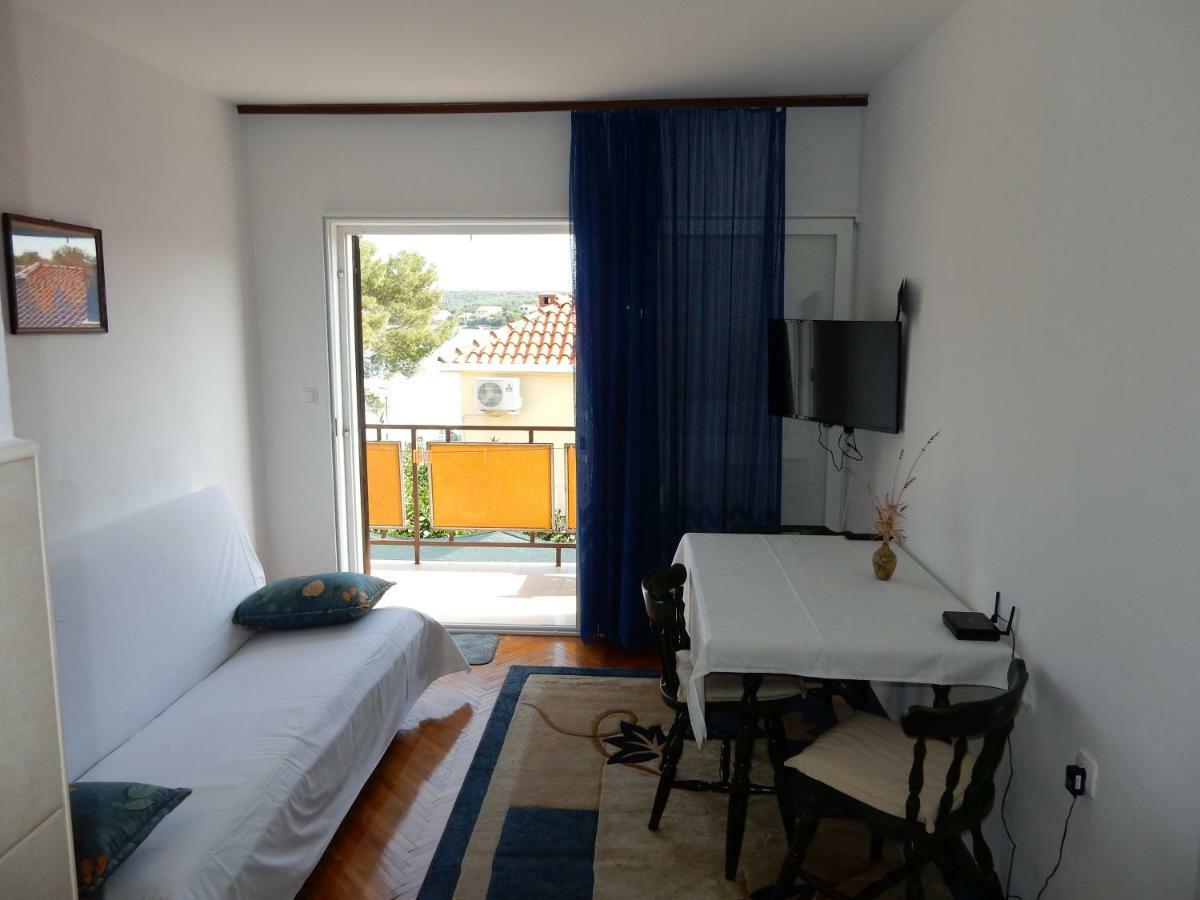Apartments Indira Lovište Buitenkant foto